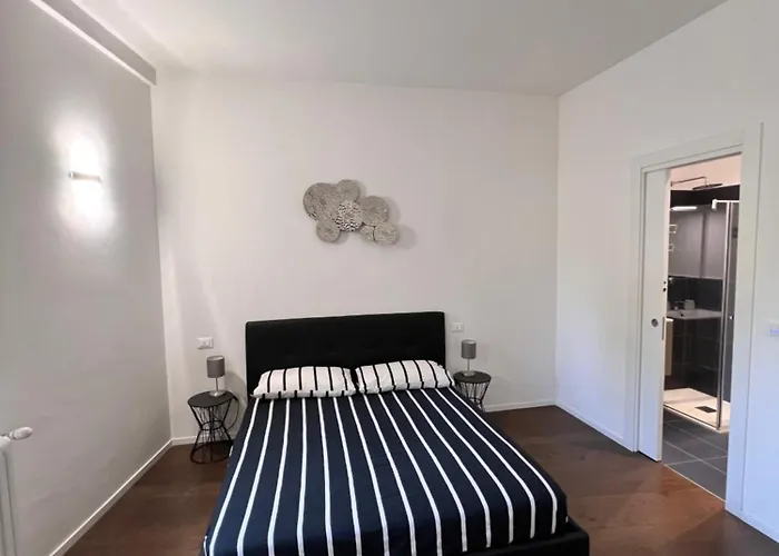 Panigale Deluxe Apartament *